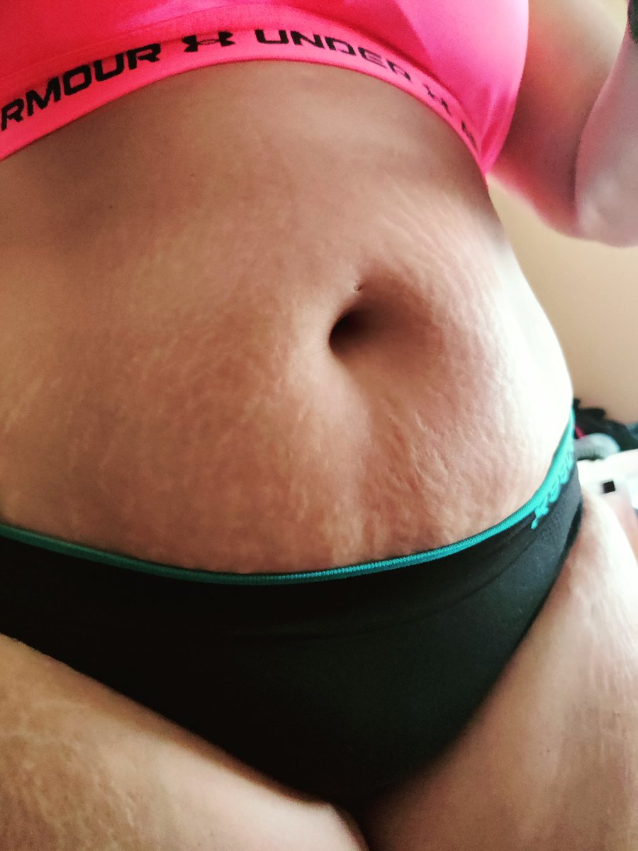 MistressGiGi6's tweet photo. Anyone care for a side of mom bod tonite??

#hotwife #swingerwife #swingingcouple #neighborhoodmom #nsfwtwt https://t.co/PjlzCUVl1j