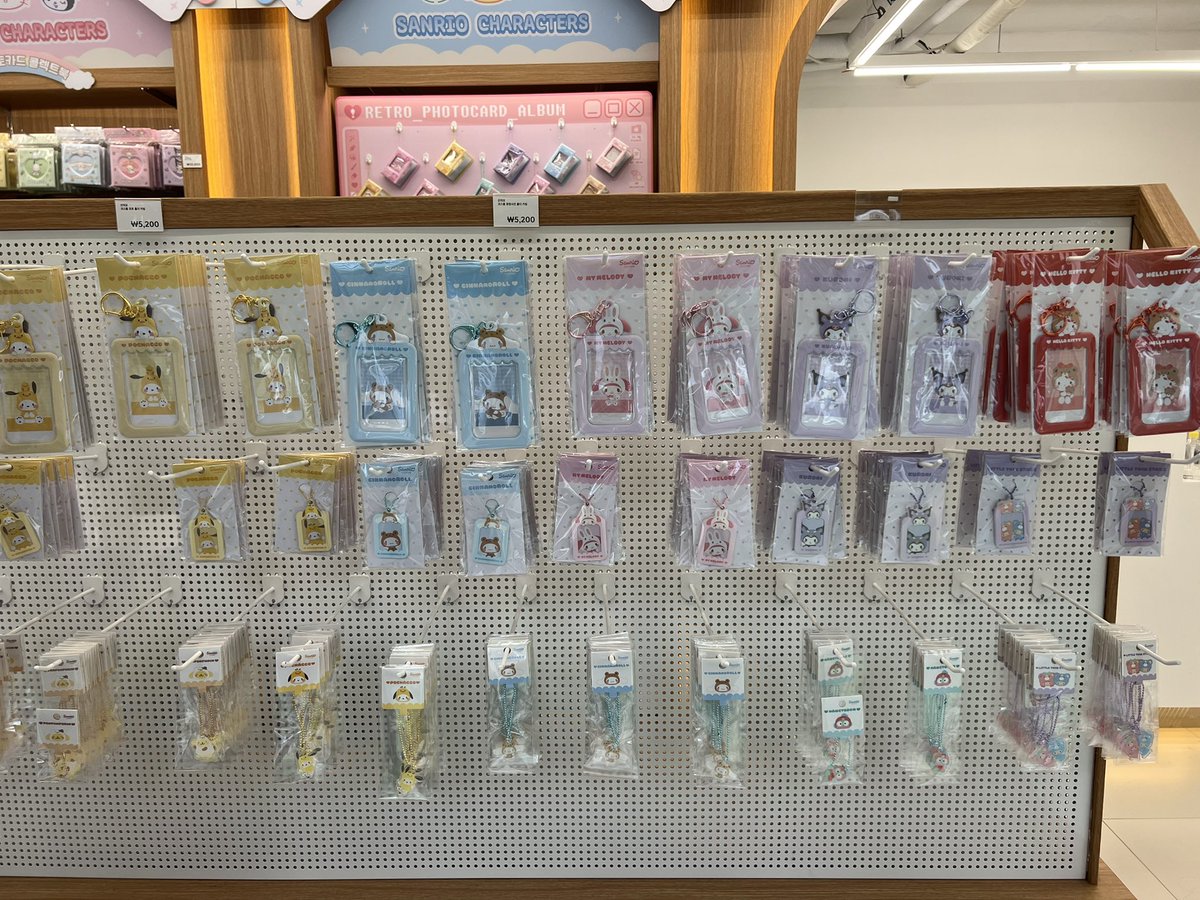 jenoscart's tweet photo. Interest Check! FAST SANRIO PH GO 🐶

Colbooks - ₱550
Photocard holders - ₱350
Acrylic photocard holders - ₱530
Stickers - ₱150

PAYO if ever 🥹 https://t.co/O3OJKeaCkV