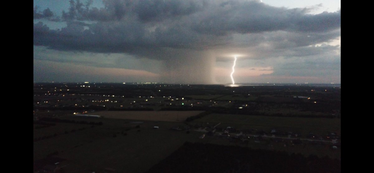 kennethmhobbs's tweet photo. @RickMitchellWX here is a couple of shots of the storm that went across the metroplex this evening from my drone that @brittanyhoff19 and I caught in farmersville https://t.co/ltkPPDLarp