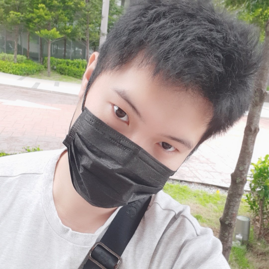 yang53058008's tweet photo. #新头像 https://t.co/C6xuBBWfE6