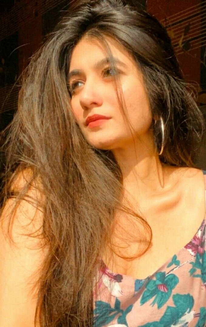 Dil do gy ya WhatsApp no...?