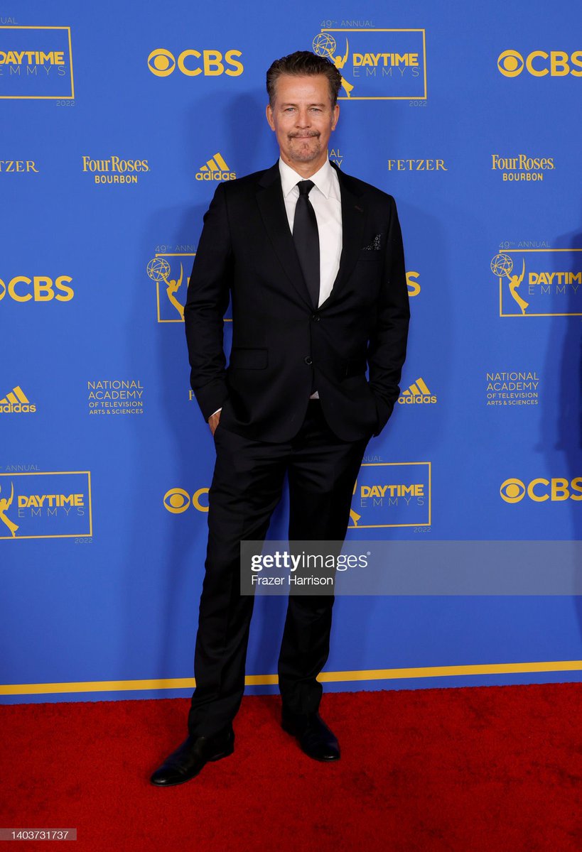 Candypooh's tweet photo. Fashion is back! #creativeemmys https://t.co/bEZS88iiDQ