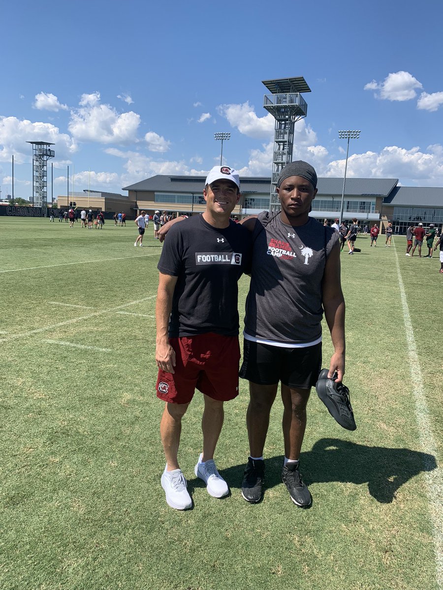MPiggs_67's tweet photo. had a great time getting some work in and soaking in as much as i can from the coaching staff over at @GamecockFB thank you !
@CoachFidler 
@jarjohns
@803jordandove
@CoachSBeamer 
@SwampFoxesFB https://t.co/Fwu4oSrdGd
