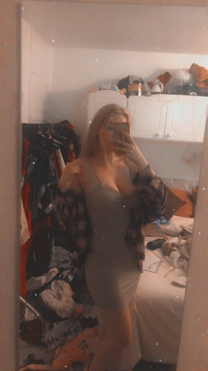 KweenEggyT3's tweet photo. Been ill with tonsillitis for awhile on and off, this was a day where I dressed cute and then slept all day https://t.co/BYZxIVtXBZ
