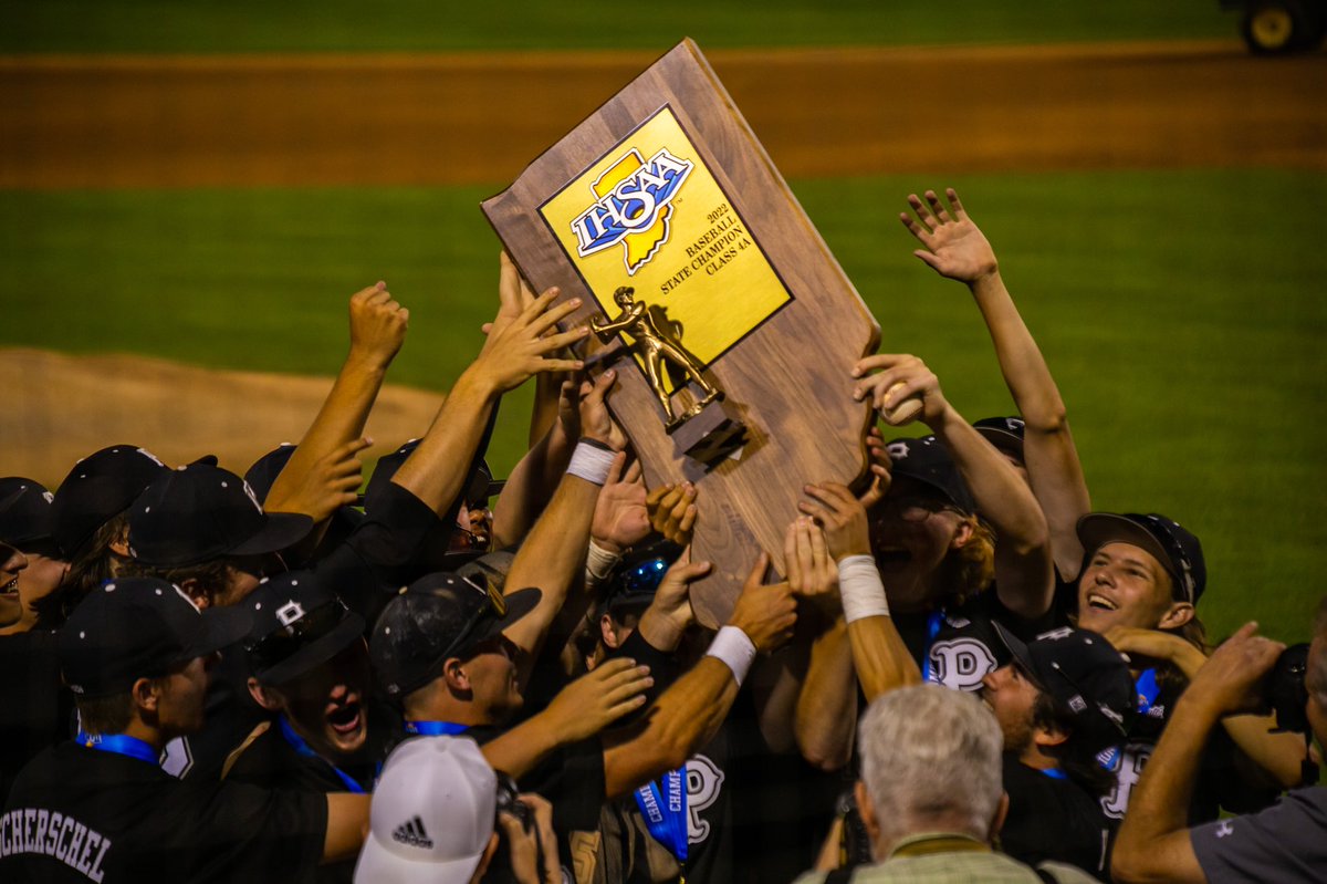 Your 2022 IHSAA 4A state champions!