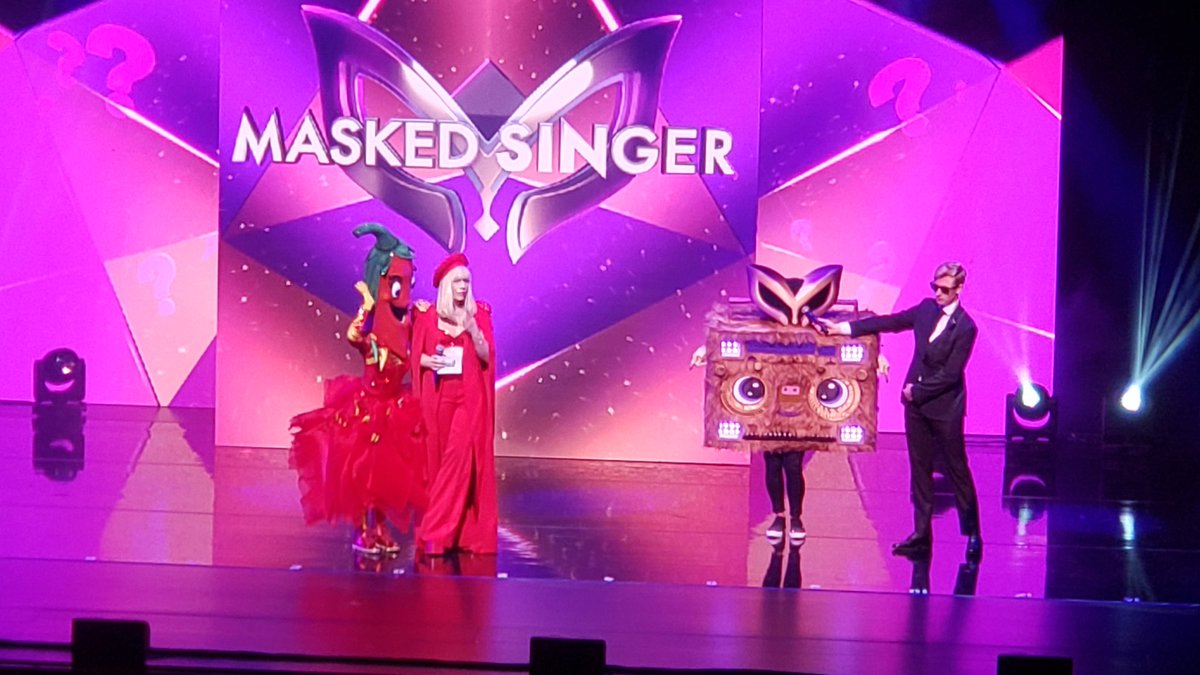 RealMagitroopa's tweet image. Fun #TheMaskedSingerTour show tonight at @NJPAC with host @natashabdnfield and mystery celebrity @DanielleMonaro as 'Boom Boom Box'! #TheMaskedSinger #MaskedSingerTour #NJPAC #NatashaBedingfield #DanielleMonaro