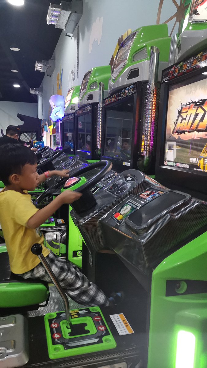 Johnny_Chu2018's tweet image. Playing games