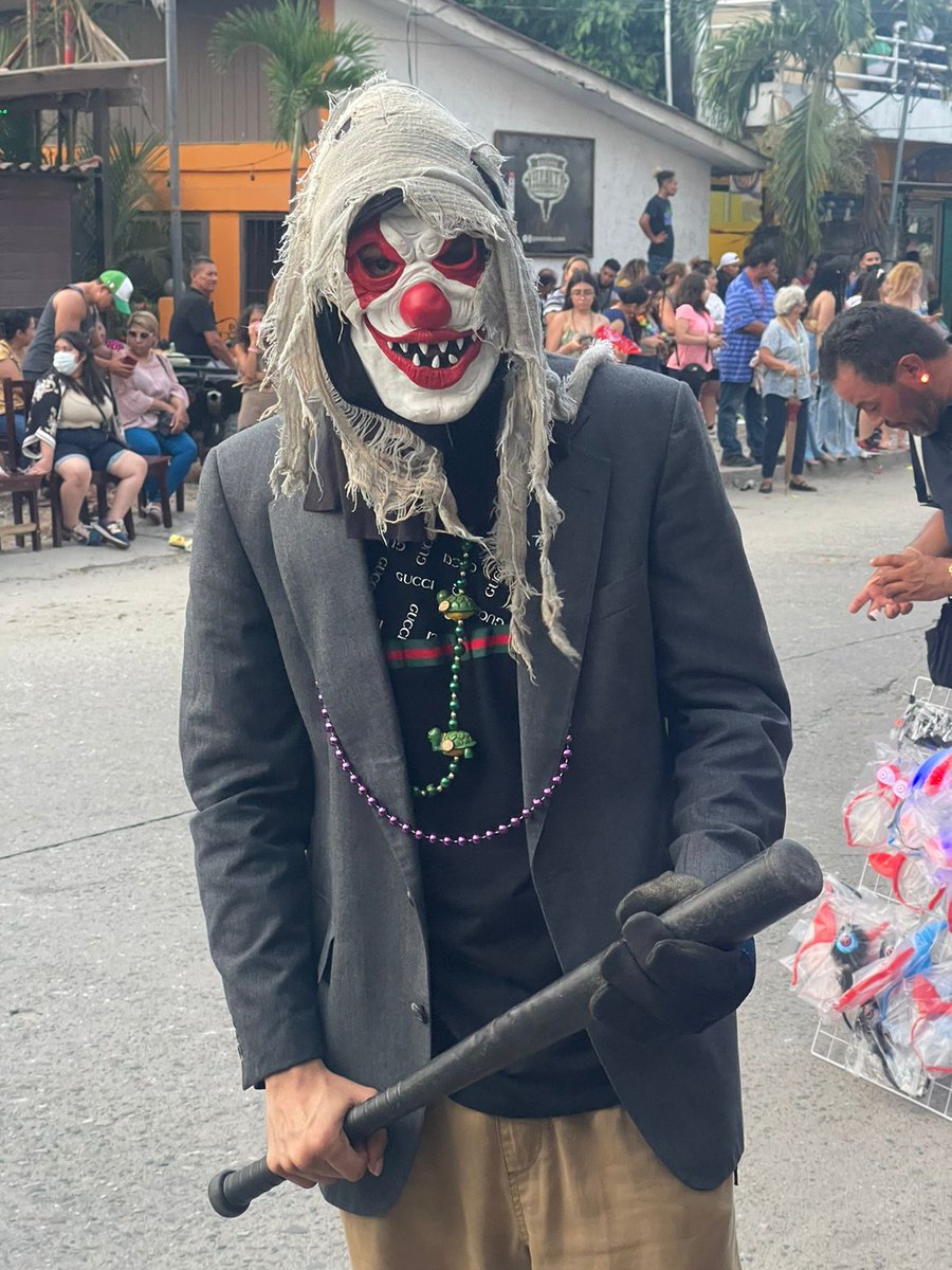 OliverW05's tweet photo. Otro año mas
#Carrozas22 #Tela #Carnavalon 🎭 https://t.co/fB2yi4wpgP