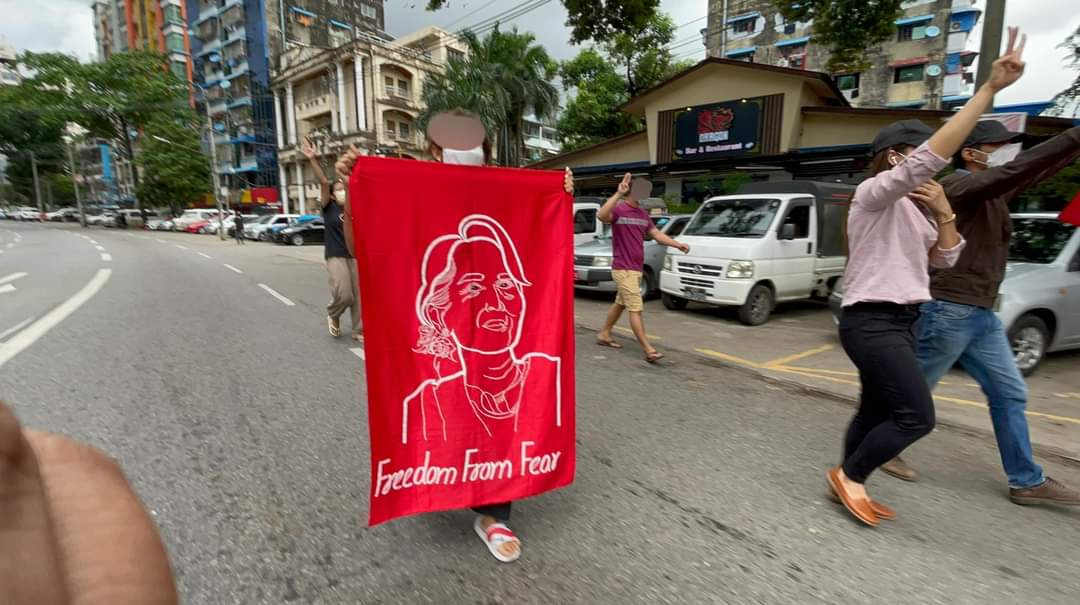 SoeThuWin85's tweet photo. Yangon Revolution Force(YRF),YRSC Group, Revolution Force-(RF) and the Basic Students' Union staged a protest rally in Yangon on June 19 to mark the 77th Birthday of State Counselor Aung San Suu Kyi.
#FreedomFromFear 
#RevolutionMustWin
#2022Jun19Coup 
#WhatsHappeningInMyanmar https://t.co/VFi6iP7mqu