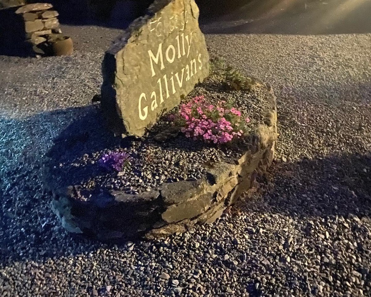 mshanley_m's tweet photo. #nighthike #sunsettosunrise #mollygallivans #cailleachbeara #aoifeosullivanoncologyeducationfund #cuhcharity #perfectweatherforit #dry #saturdaynightwithadifference #walking @CUHCharity @MollyGallivans https://t.co/RSIR8QUGPj