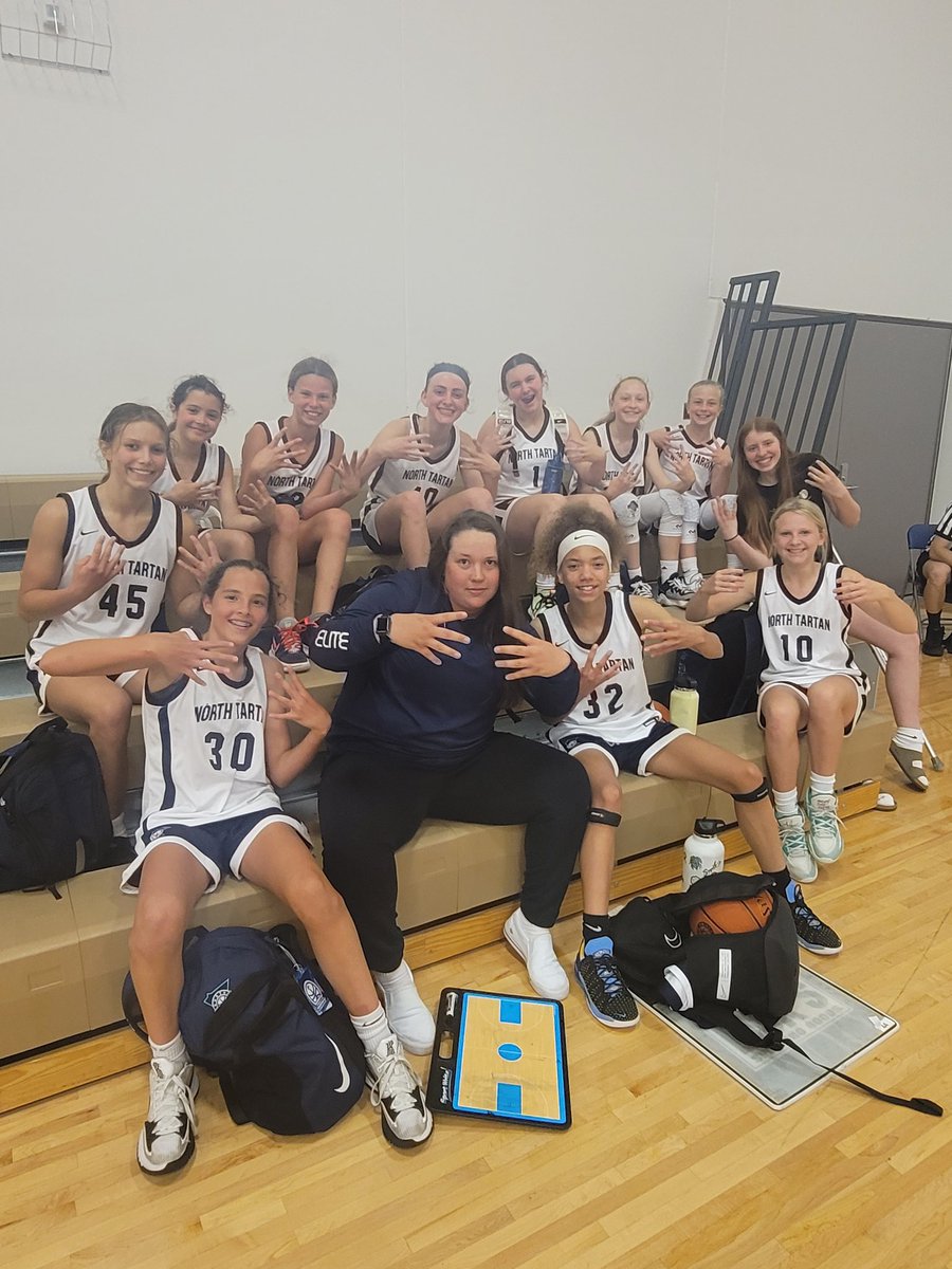 mamaGfam's tweet photo. Cici and her 12U ELITE team kill'n it @NorthTartan Summer Jam 2022
@BrielleG32 #NTSJ22 #together #teammatesforlife #my32 #fasterthanfast https://t.co/ZmBUKJ9pwN
