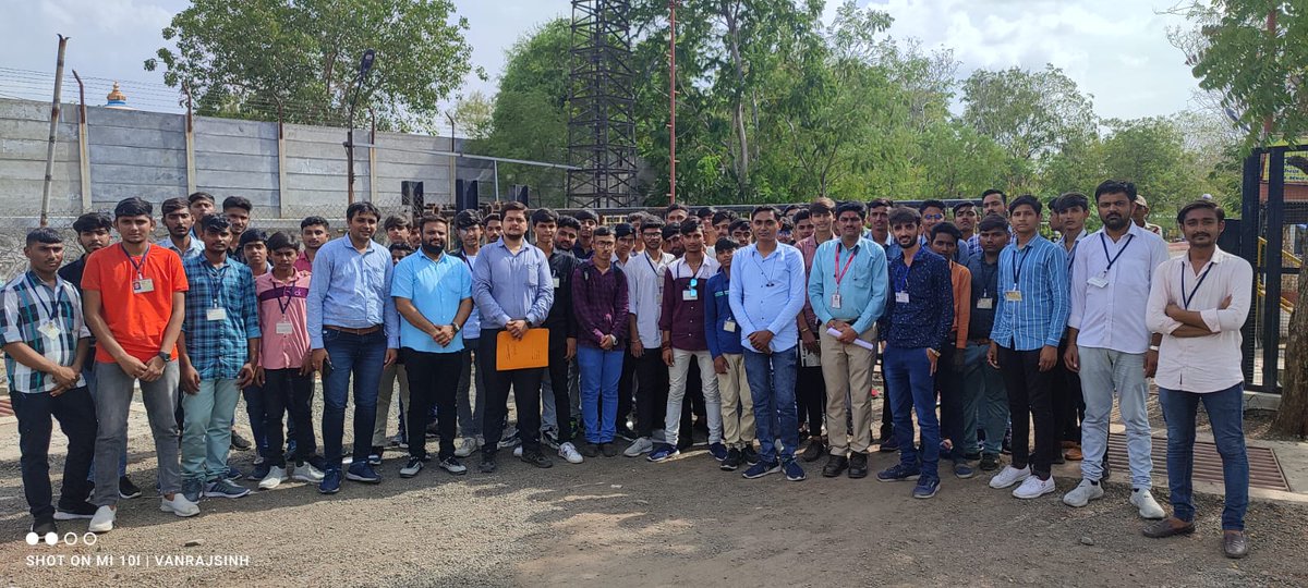 ItiNodal's tweet photo. Trainees and Trainers of AOCP, MMCP and IM trades of ITI Rajkot visited Sumitomo Chemicals at Bhavnagar. @anju_sharma_ind @GujLabEmpDept @DETGujarat @CollectorRjt @MSDESkillIndia @DGT_MSDE @NSDCINDIA @PibSkill @PIBAhmedabad https://t.co/vExSxw0FAD