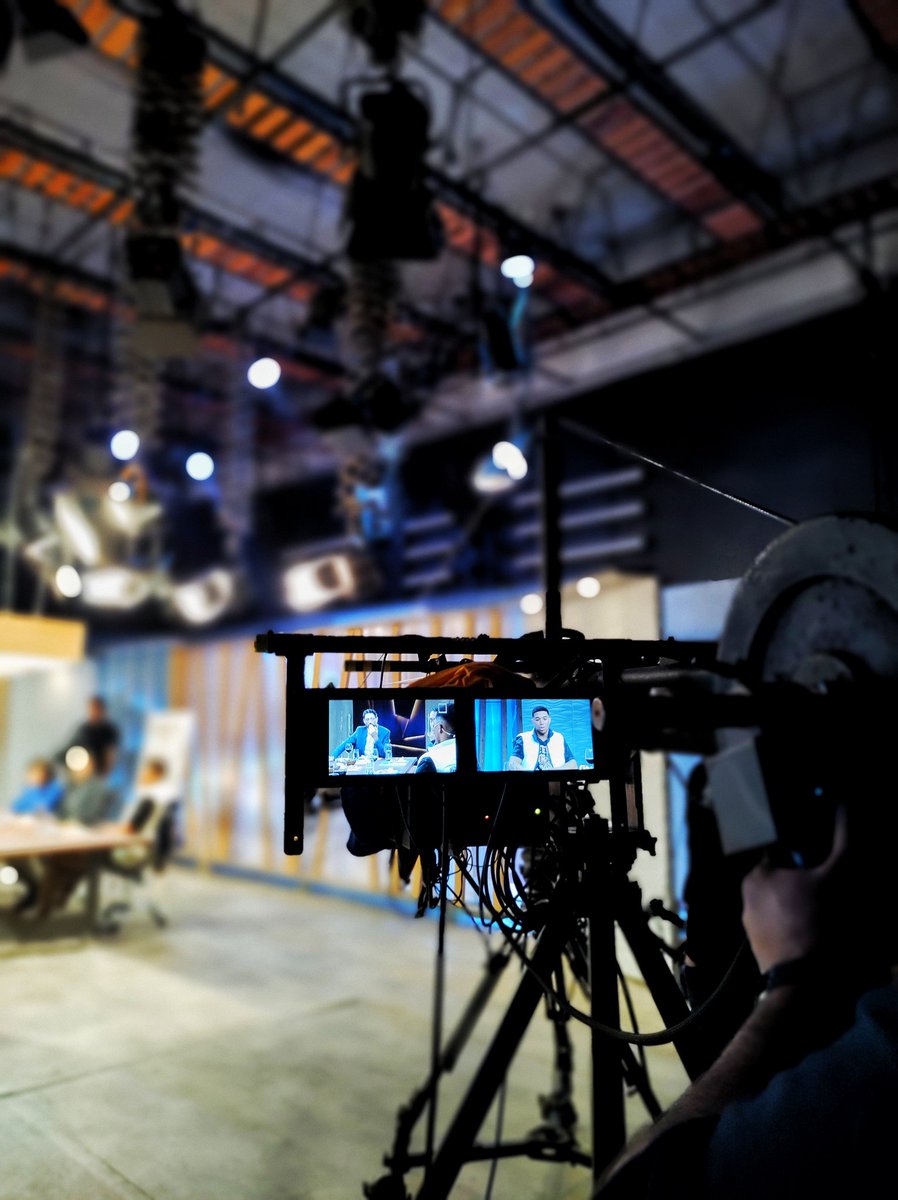 integramediahub's tweet photo. El viernes pasado @JOTAPEUY1, estuvo en @PodemosHablar_4 por @Canal4_UY
Aquí algunas fotos del back 💪😁 la pasamos super! y nos llevamos el cuadro el cual estará en las oficinas de @NESproducciones colgado! https://t.co/mKXvmHITyA