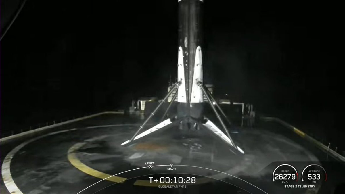HamblinZeke's tweet photo. I always have the biggest shit-eating grin when a 1st stage hits that bull’s-eye.
Bravo again @elonmusk and @SpaceX.
#JustReadTheInstructions https://t.co/8lGALB08dC