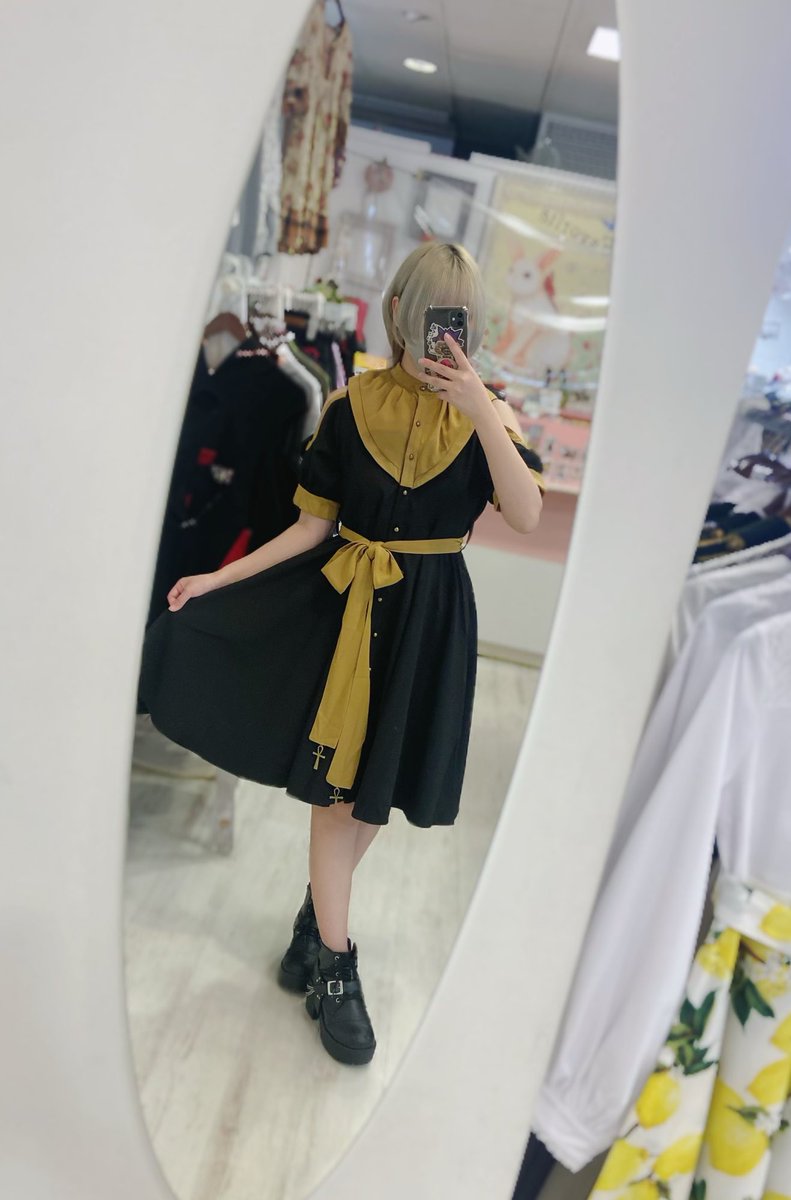 Favorite_ikbkr's tweet photo. 再入荷商品
バステトオフショルワンピース🐈‍⬛
fftw156black　￥14980

ウセクをイメージした襟にはバステトの耳🐈‍⬛
ウエストリボンにはアンクの十字架☥
古代エジプトの要素が可愛く詰め込まれた一枚です*°
尻尾は取り外し可能なのが嬉しい☺︎♥゛
柔らかい生地で着心地も抜群です◎

スタッフ身長152cm https://t.co/tLVVa24F43