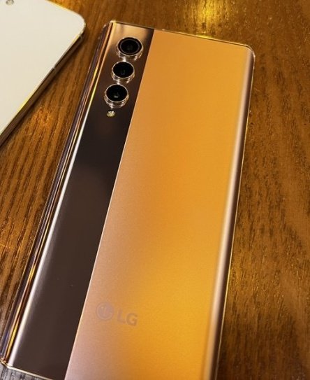 X 上的Anthony:「LG Velvet 2 Pro in Bronze looks beautiful Sad