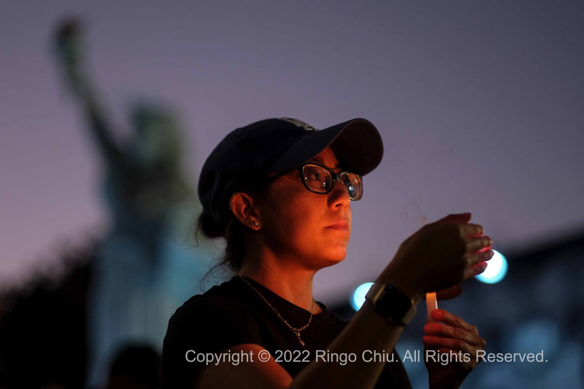 ringochiu's tweet photo. People attend a #candlelight #vigil for #fallen #ElMonte #policeofficers Cpl. #MichaelParedes and Officer #JosephSantana #elmontepolice https://t.co/1vNBr01PcJ