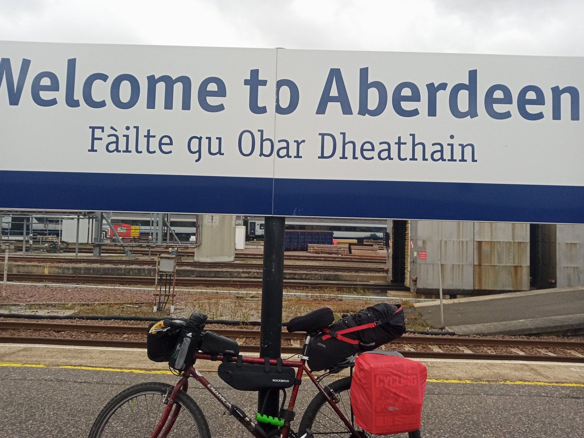 CraigCycling's tweet photo. Good morning from a cloudy Aberdeen on a Sunday morning. Well it's time for me to go back home to Glasgow after a great day of cycling yesterday.
Time for @LNER to take me home before I change at Haymarket for @ScotRail to complete the journey.
#cyclingweekend
#aberdeen
#lner https://t.co/3vjyLNASTW
