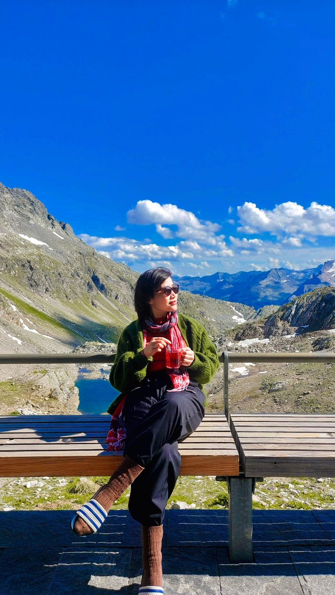 iris_nguyen88's tweet photo. Never thought one day I would be hiking a mountain in Switzerland ❤ The beauty of nature here never ceases to amaze me! Feeling grateful each and everyday 💙

#Switzerland #Cristallina #Alps #NaturePhotography #naturelovers #hikking #mountain https://t.co/JKmg0t19XG