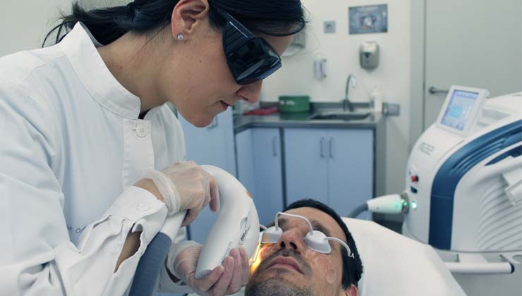 imogrupomiranza's tweet photo. Coneixes la llum polsada intensa (#IPL)? És un equip d'última generació, indicat per a tractaments de:

🔹 Medicina #estètica 👉 https://t.co/VFJ8NLYRKt
🔹#UllSec 👉 https://t.co/88lcxLq7lA 

Fes clic als enllaços i no et perdis tots els avantatges! https://t.co/9XM3iY1DhG https://t.co/K9BWNVwzoK