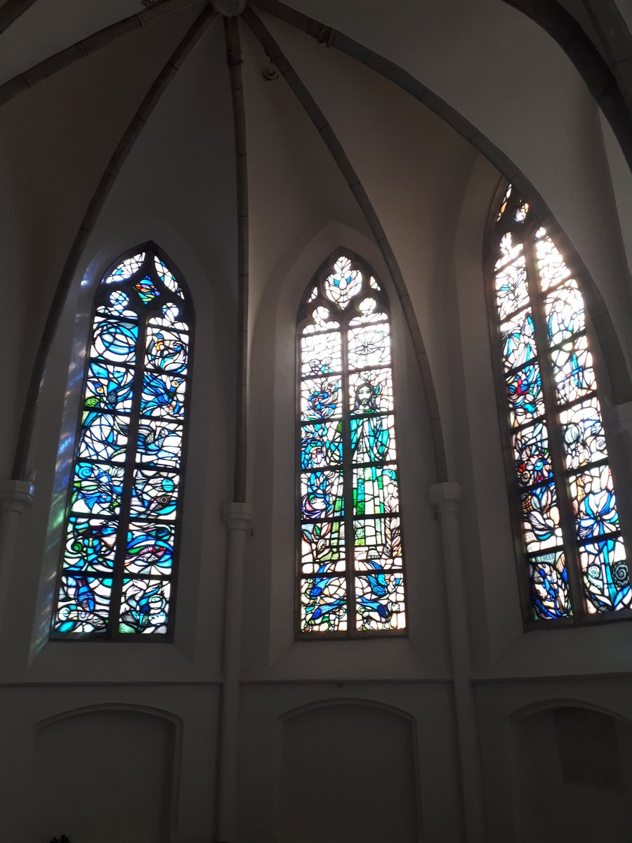 Yv_Hiemstra's tweet photo. Een cursus in @KloosterHuissen levert niet alleen kennis op, maar ook leuke contacten. En zo ging ik vanmorgen op uitnodiging voor in het prachtige #Delden waar mijn collega @DickJuijn en zijn trouwe viervoeter gister alvast de schitterende Oude #Blasius lieten zien. https://t.co/oe2K27SxlQ