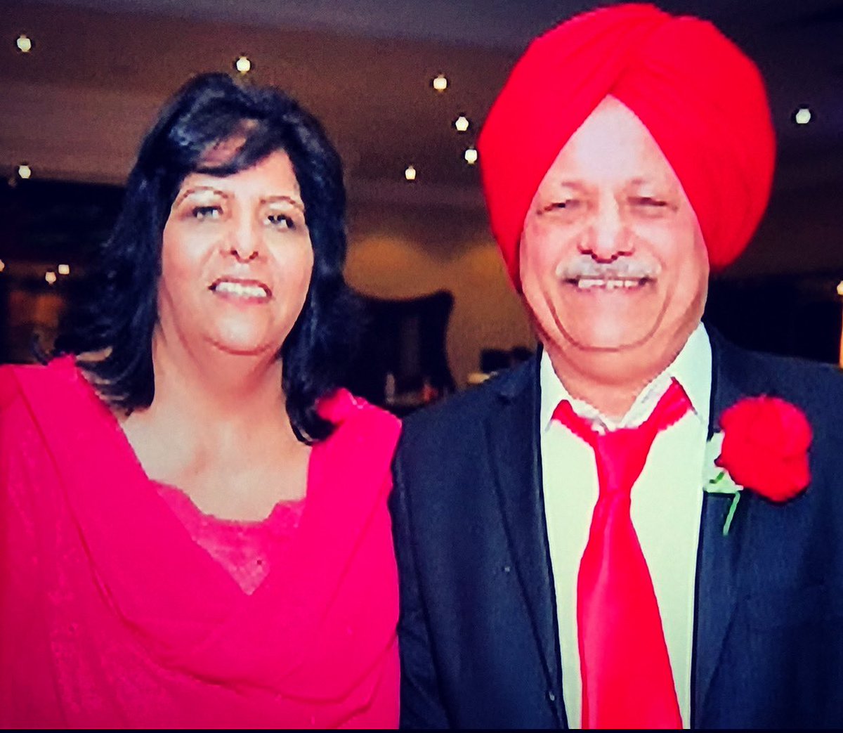 MissDeol1's tweet photo. #HappyFathersDay to my #dad who left us in 2013, and to my #mum who worked so hard to take extra care of us after he passed. You’re the greatest #treasure a girl could have ❤️ #issajatt https://t.co/NY5Bu3xnos