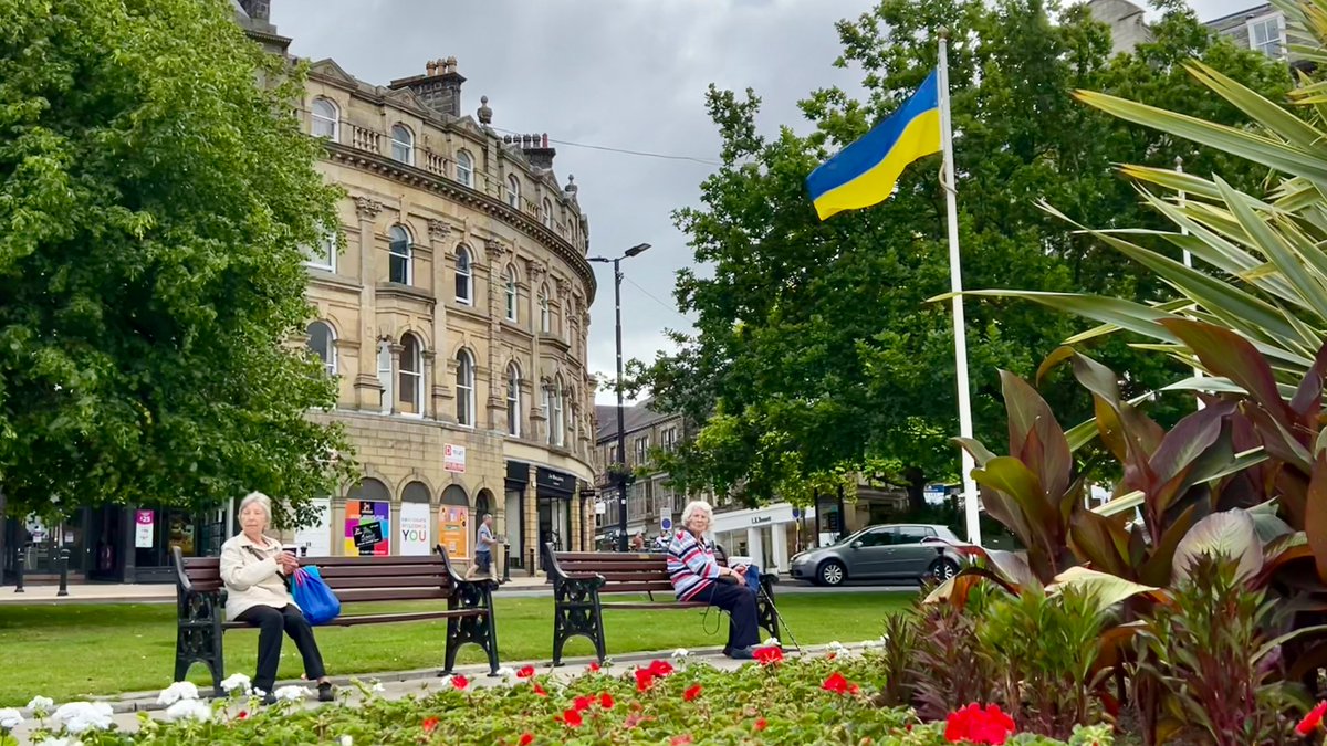 🌻 Harrogate already has its conference centre, grand hotels and fancy tea rooms - as well as a proven #Eurovision pedigree! This historic spa town is ready to put on a show for #Harrogate2023🇬🇧🫖