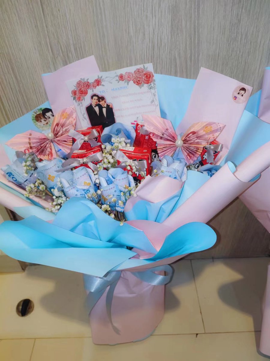 FireflyCN_ForMN's tweet photo. This is our little regards that we wish DMD LAND 1st Fan Meeting will be a complete success.
 #MaxNat 
#DMDLAND 
#DMDLANDCONCERT https://t.co/p4rszdpAU9