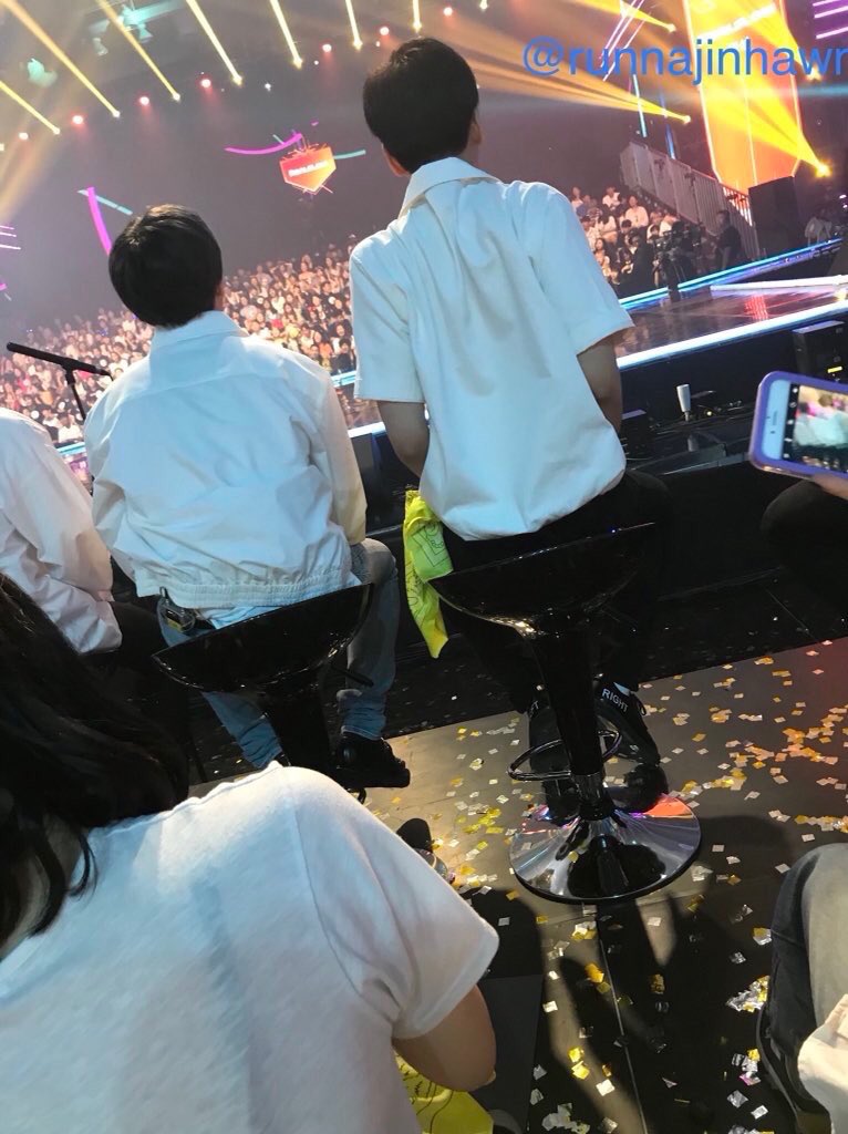8o88ic's tweet photo. @starfess 🤧🤧🤧 #chanhwan https://t.co/6xfvj4hAeB