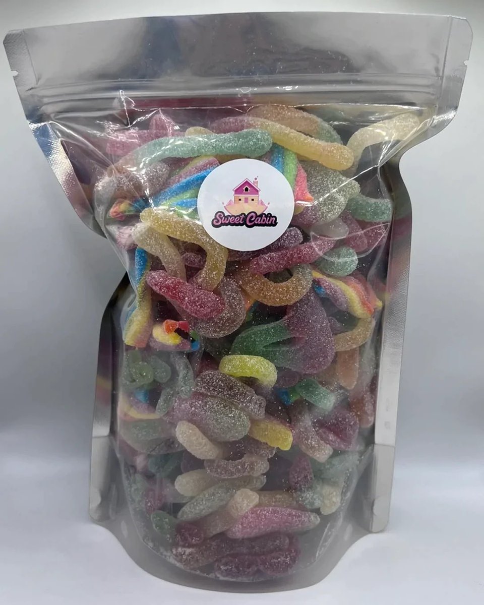 it’s time for another #giveaway 😋

this week we’ve giving away a 1kg bag of sour sweets to a lucky person in the UK! 

all you have to do is RT and follow <a href="/SweetCabinUK/">Sweet Cabin 🍬</a> to enter! 

the winner will be announced tomorrow— good luck 🍬