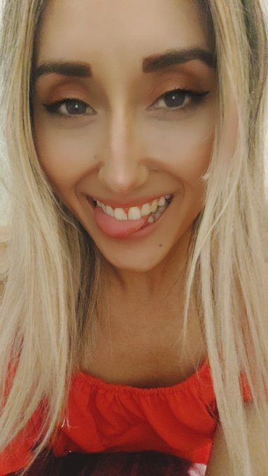 ON 🔥 FIRE ! #Online #Babygirls #barbie_doll https://t.co/OfBJrBX9ke<a href="/tag/online"class="tags">#Online</a><a href="/tag/babygirls"class="tags">#Babygirls</a><a href="/tag/barbie_doll"class="tags">#barbie_doll</a>