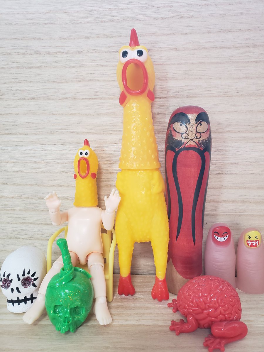 WANIUO's tweet photo. 🐔バランスが変。🐓#シャウティングチキン #ガーガーチキン #押すと鳴く鶏 #叫ぶチキン #ラバーチキン #びっくりチキン #ビックリチキン #ジャンピングブレイン #だるまこけし #メキシカンスカル #セリアドール #可動式ドールボディ #vag #vagガチャ #vinylartistgacha #jumpingbrain #shoutingchicken https://t.co/3udiYJRCCI