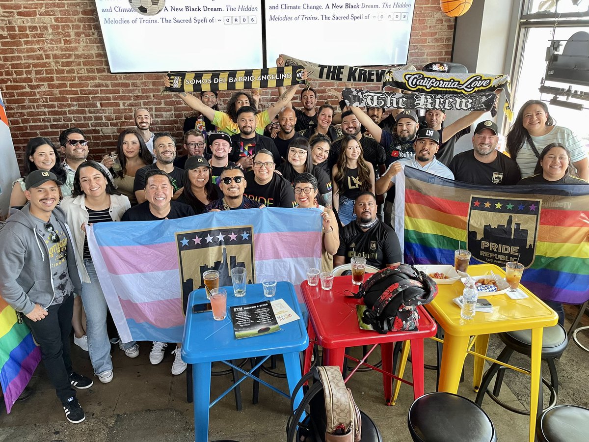 LAFCPrideRepub's tweet photo. Awesome watch party with our sisters and brothers of @lafckrew !!    Special shout out to the Krew drummers who brought the heat!!  

🐍 🤝🏳️‍🌈🏳️‍⚧️

#lafc #lafcpriderepublic #lafckrew #lafc3252 #pride #pridemonth #gymbar #weho #everybodybelongs https://t.co/3N1pWLyAly