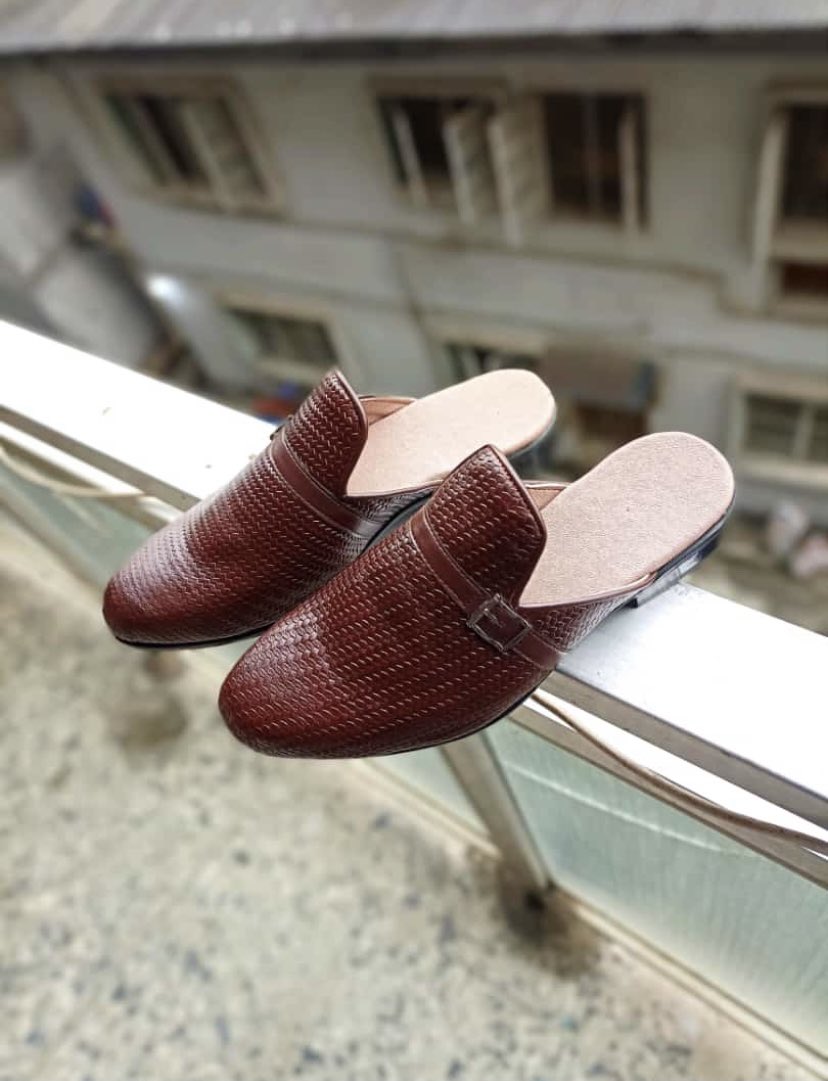 Brown Mens Mule Shoe 👞 Pure leather💯 Negotiable✨ #real #leather #stmatthews #handmade #handcrafted #affordable #TintsAndShades #StreetFashion #Magenta #Sandal #Asuu #cryptocurrency #ElonMusk