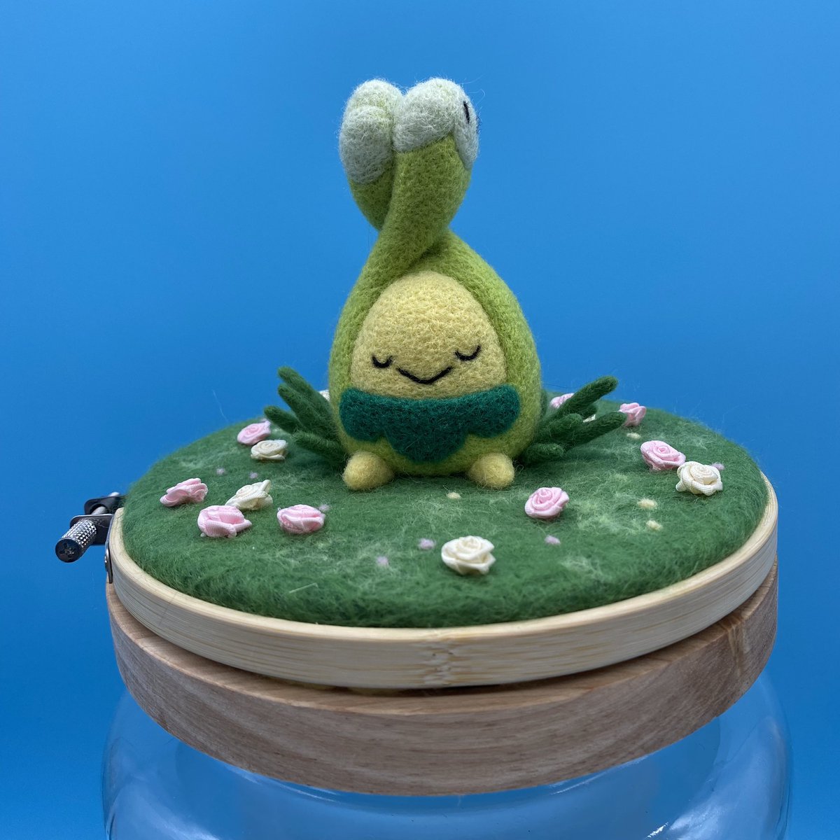Jen_Tuyet's tweet photo. Little turnaround of budew 🌱 https://t.co/xiD5U9KAU4