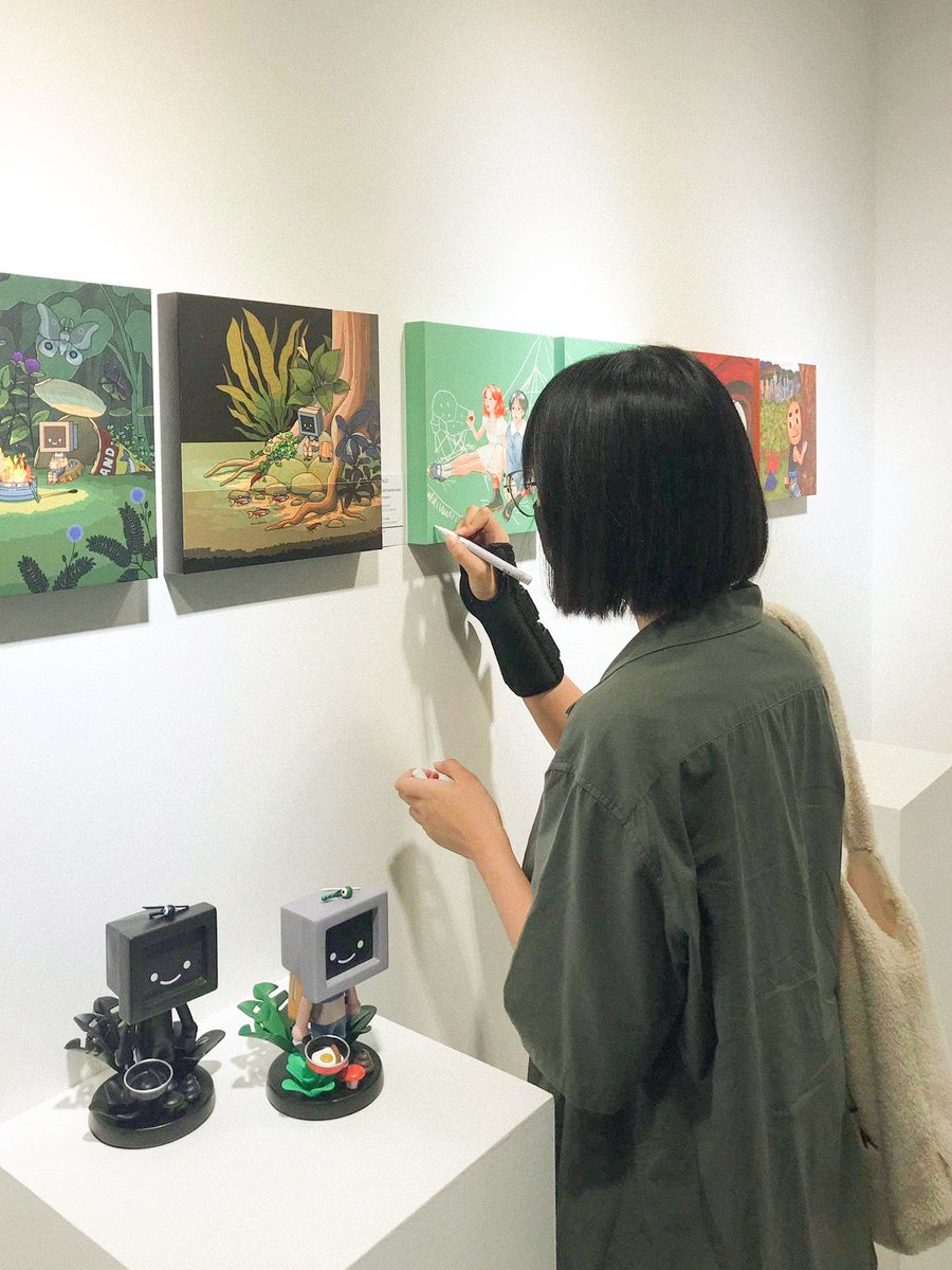 I'm so happy to take part in my first group show! I signed my artwork and prints for the first time as well. This is a very special experience and i'll remember it for life💖