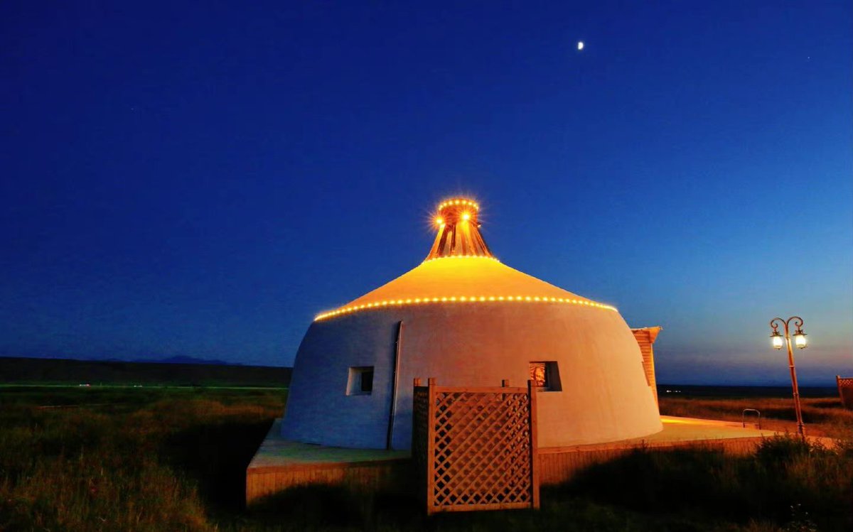The landscapes of the grassland at the foot of the Helan Mountains located between Alxa League of north China's Inner Mongolia Autonomous Region and Yinchuan City of northwest China's Ningxia Hui Autonomous Region. #AmazingChina