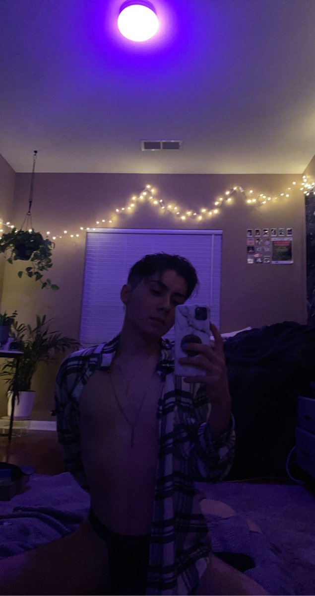 issaxdaniel's tweet photo. Did someone say Dat Late Night Vibe? https://t.co/ALpResYF7R