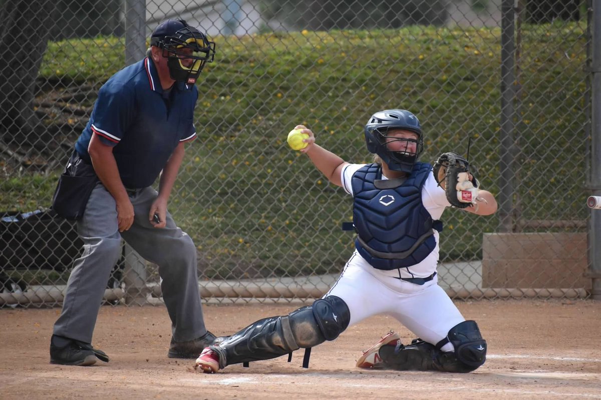 HaileeBustos28's tweet photo. @Los_Stuff @ExtraInningSB #socalasinvitational #dayone https://t.co/537IHMzfG3