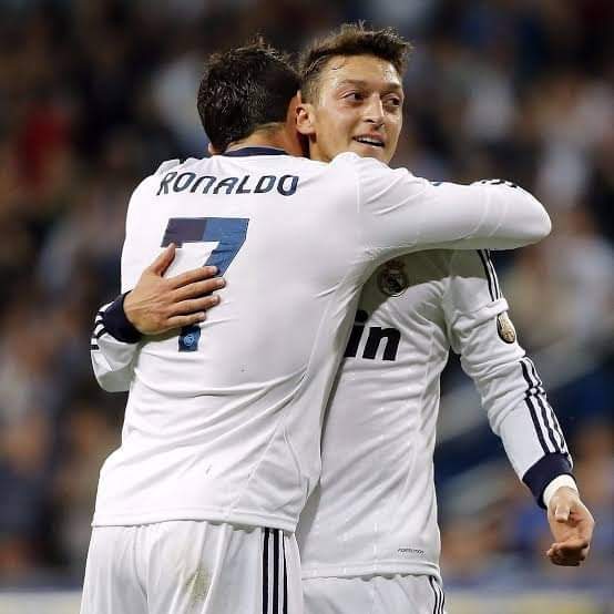 TheBallZoneX's tweet photo. 🎙️ Mesut Özil: 

“Whenever I forgot to say ‘Bismillah’ in the locker room, Cristiano Ronaldo always reminded me and said; 'Özil you forgot to say Bismillah.’” https://t.co/vpVoJCBjne