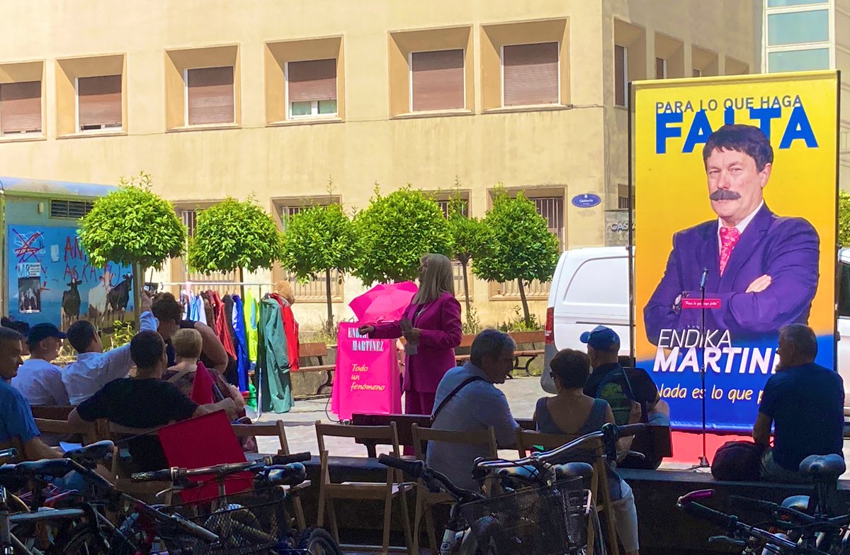 kollarion's tweet photo. Asteburu motza, baina gogotatzeako. Fin de semana corto pero para recordad, fin de curso de las txikis, baile, música 🎶 y sobretodo amigxs y tambores en recuerdo de un grande #JaviArea ( y sin querer doblete con #Trapuzaharra #Antiguo #Errenteria https://t.co/qbkZQSQcli