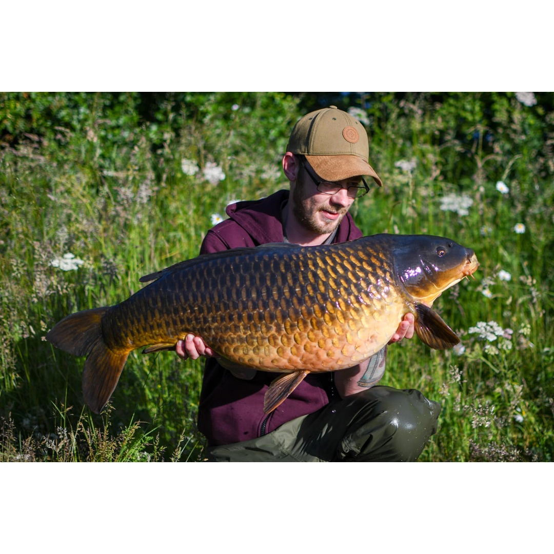 StickyOfficial's tweet photo. Just a handful of Krill Active boilies and some tiger nuts was all that was needed over the top once the rods where in position. 

The next morning, this immaculate saddle back common paid me a very welcome visit.

#KrillActive #StickyBaits https://t.co/Kj61F0emUs