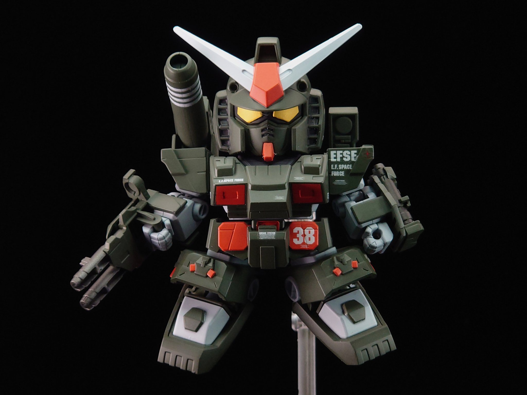 うどんこ 聖魔戦国リカオン7 戦士フルアーマーガンダム 完成しました Sdでありながらも凄まじいボリューム感で完成したときの満足度かなり高いです 塗り分けも少なくとても良キットでした ガンプラ Sdガンダム 戦士 T Co