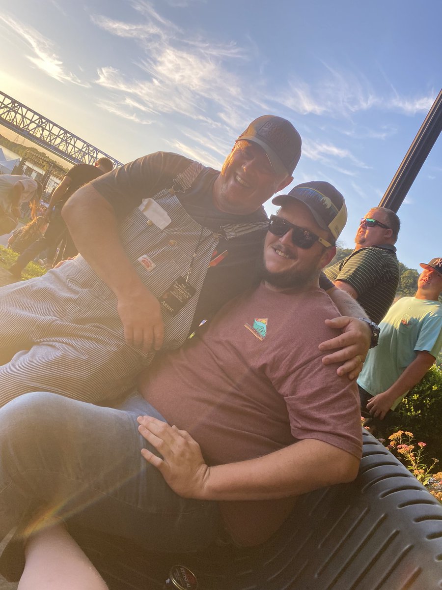 that7ftdude's tweet photo. Found this random man asking for spare change tonight at @zachlanebryan show. Always a good time when papa dwayne is around. Awesome show brother! https://t.co/684lqrSsfA