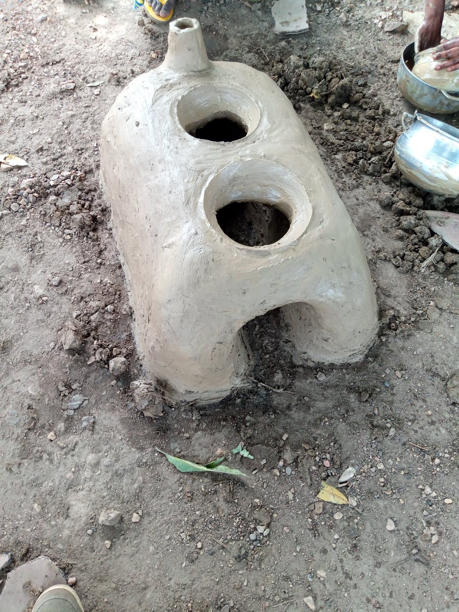 Le #FoyerAmelioré,outil d'efficience d'énergie de cuisson pour contribuer à limiter la dynamique de la déforestation dans le paysage du #parcnationalbenoué (Nord Cameroun).
<a href="/Forest4dev/">FODER</a>
<a href="/UEauCameroun/">L'UE au Cameroun et pour la Guinée équatoriale</a>
#econorcam
#ODD
#déforestation