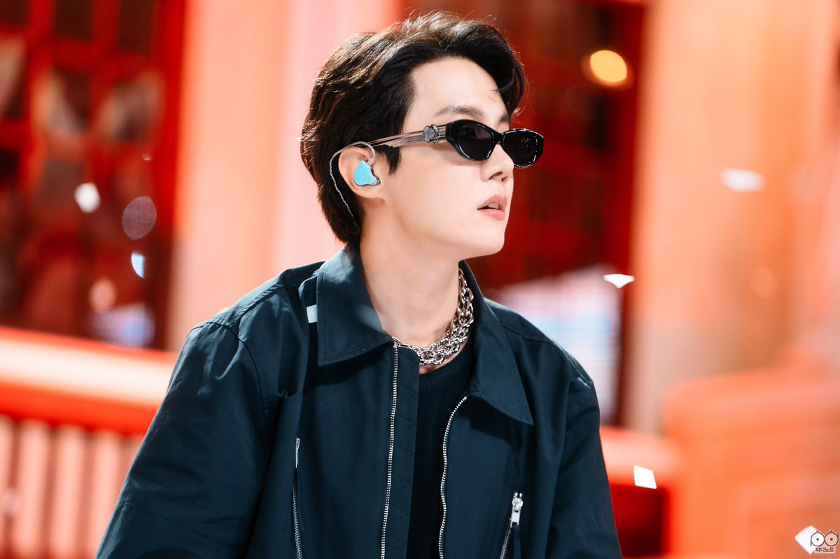 XD1998s's tweet photo. ไม่ว่าคุณจะเมนใคร : https://t.co/4UO4efmiiu