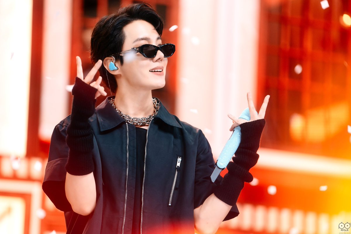 XD1998s's tweet photo. ไม่ว่าคุณจะเมนใคร : https://t.co/4UO4efmiiu