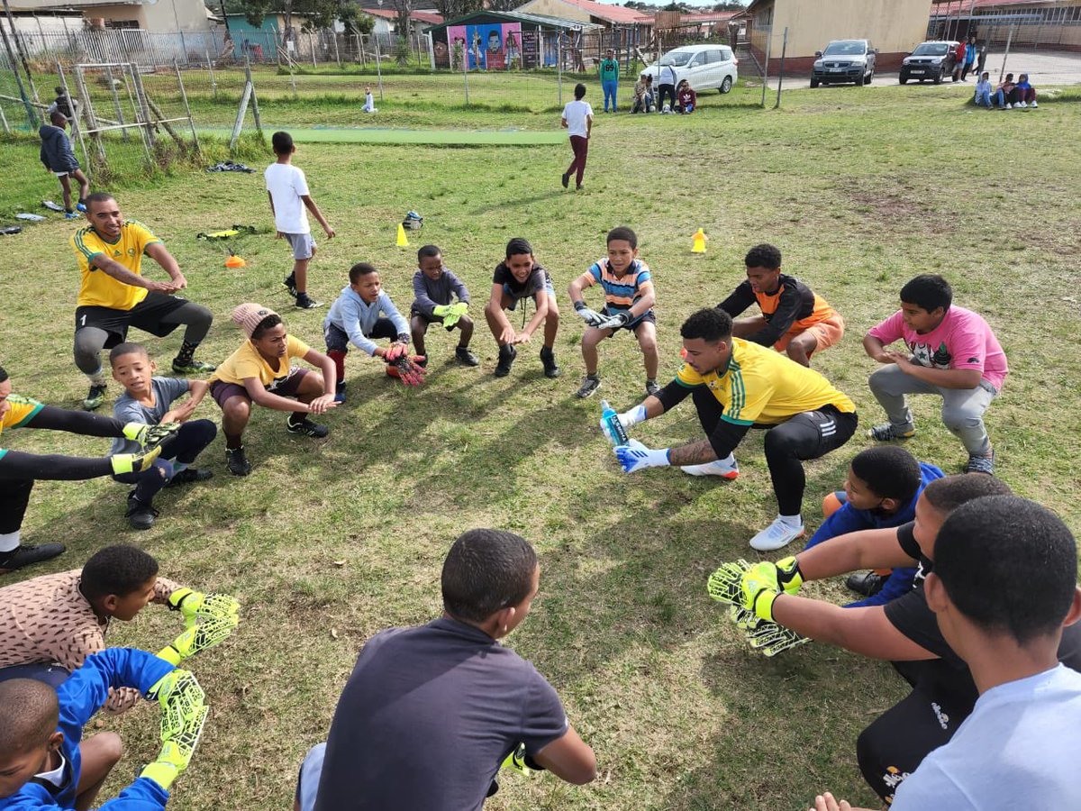 Ronwen Williams (@ronwen30) on Twitter photo Thirsty? Rehydration with <a href="/ThirstiW/">THIRSTI WATER</a> would do
A few ๐ธ from my soccer clinics.
#YouthDay #ultimatehydration Thirsty? Rehydration with <a href="/ThirstiW/">THIRSTI WATER</a> would do
A few ๐ธ from my soccer clinics.
#YouthDay #ultimatehydration