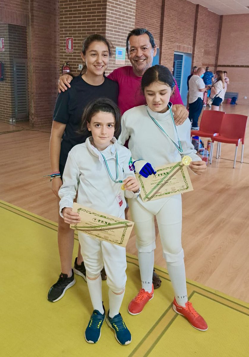 Felicidades <a href="/esgrimamayorga/">Esgrimacem</a>, por el trabajo y la implicación diaria; Helena ha quedado campeona infantil en el Critérium y en M10 Samuel, todo trabajo tiene su recompensa, y lo mejor disfrutando y en familia. 
<a href="/Ayto_Plasencia/">Ayto. de Plasencia</a>