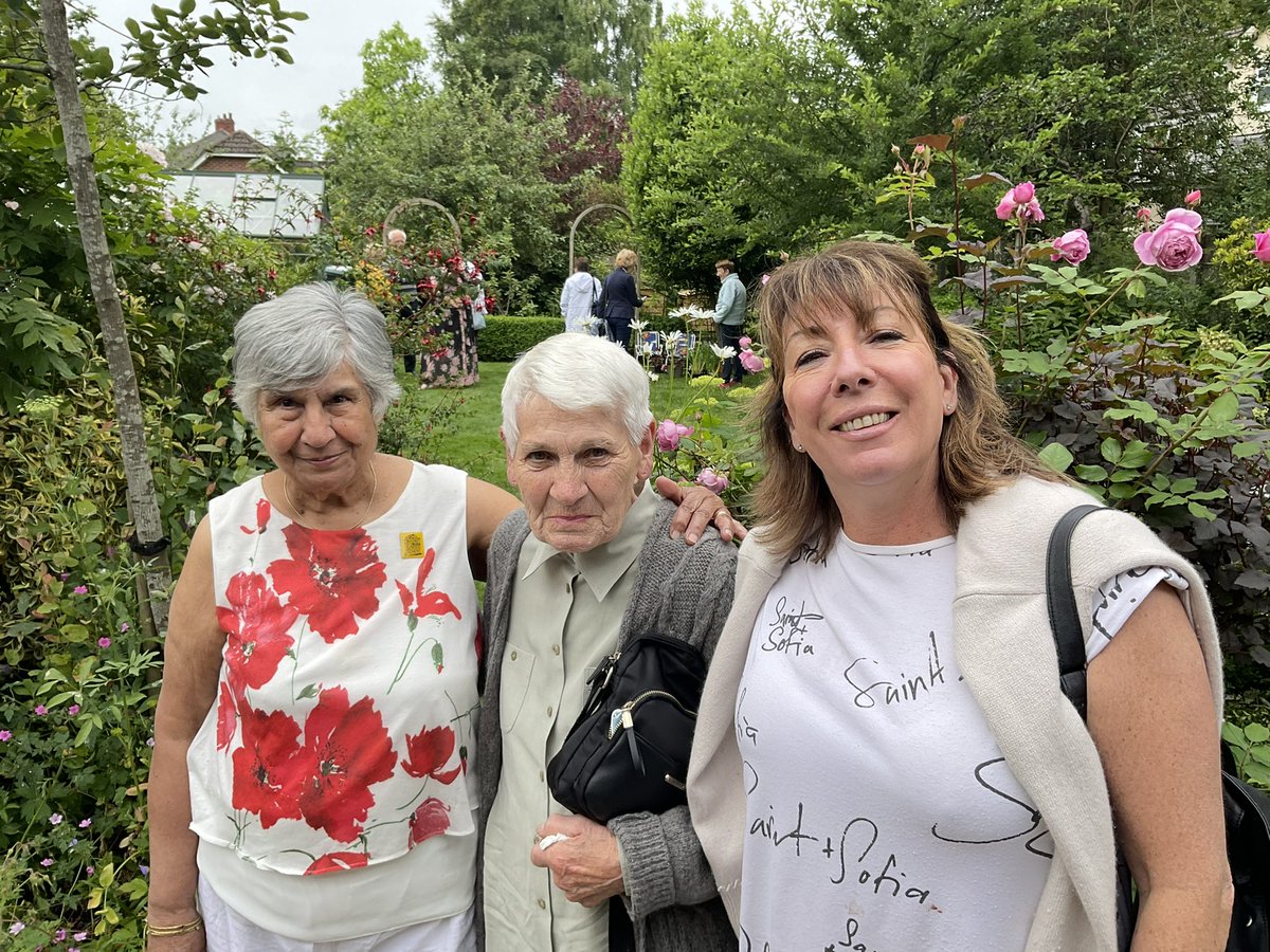AntonyEdkins's tweet photo. Dr Enid Noronha hosted @NGSOpenGardens for Salford Families in need Meals Project - we will receive £600 &amp; have now more than smashed our original £30k target. A deep thank you &amp; to our supporters Julie Larkinson @KeeleyMP @RLong_Bailey @GlynYOGIPotts @MarsdentTom @mrsunsworth35 https://t.co/IdEMhO3rsi